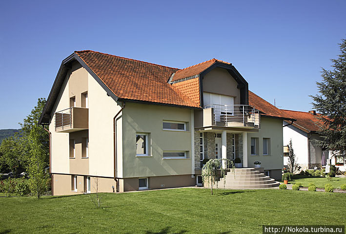 Переход словенско-хорватской границы в районе города Добова Словения Переход словенско-хорватской границы в районе города Добова Словения