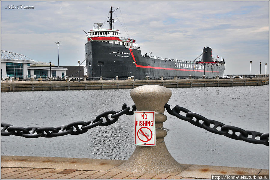 Рядом, на причале, — еще один музей. О нем я расскажу чуть позже... Хорошее соседство... Рядом, на причале, — еще один музей. О нем я расскажу чуть позже... Хорошее соседство...