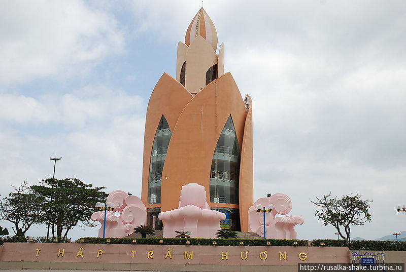 Проспект вдоль моря Нячанг, Вьетнам Проспект вдоль моря Нячанг, Вьетнам