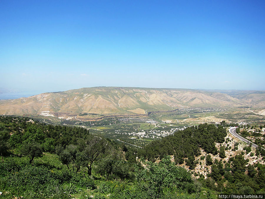 виды с края скалы Умм-Кайс (Гадара), Иордания