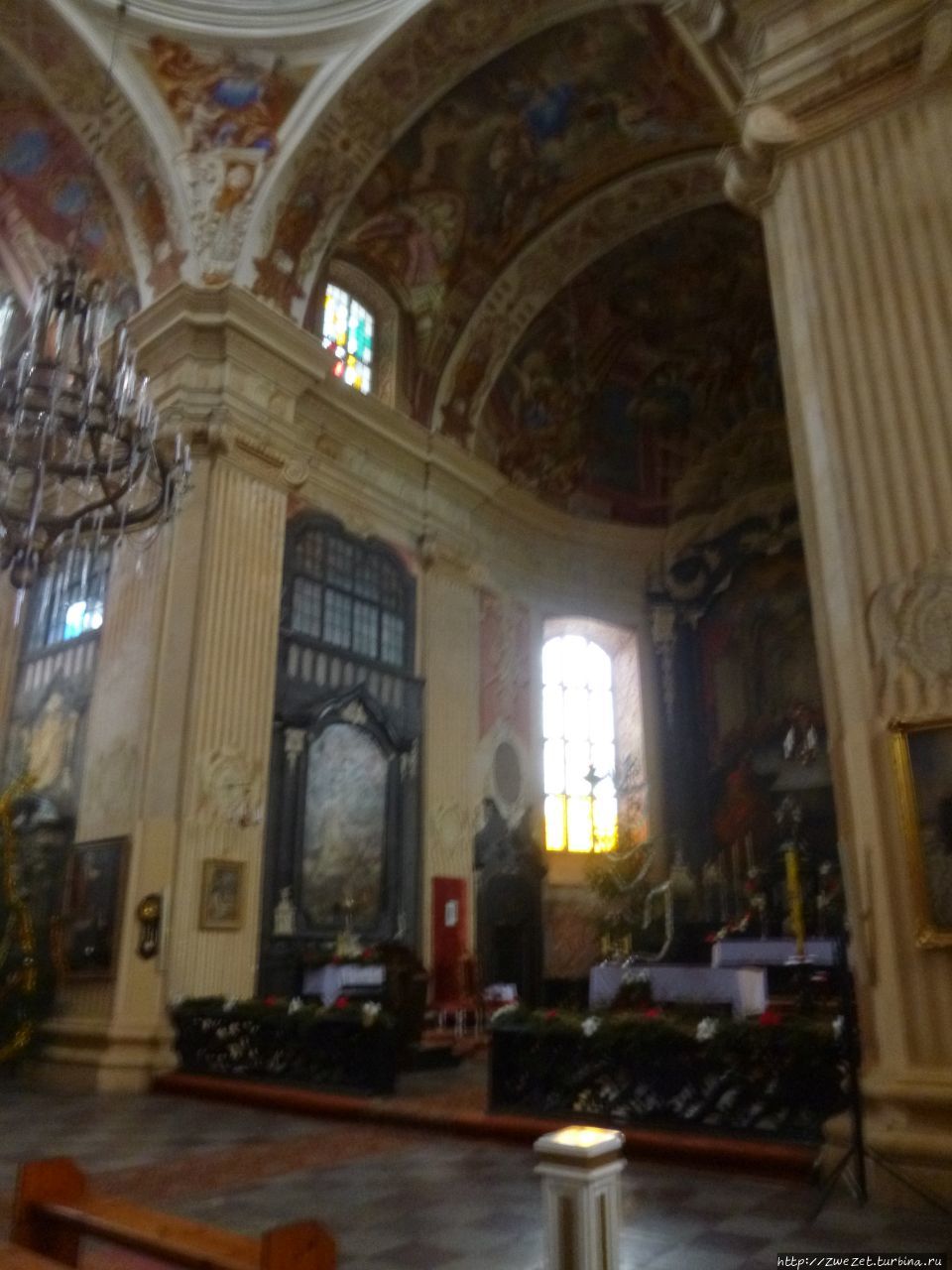 Внутри собора Внутри собора