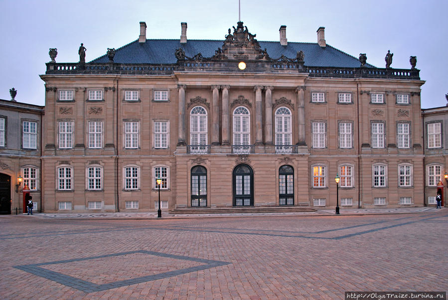 Пересадка в Копенгагене. Маршрут. Дворец Амалиенборг Копенгаген, Дания