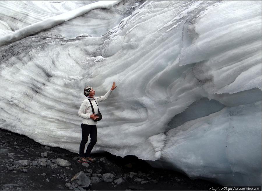 Прикасаться к леднику можно, но подойти к нему получится не везде, только там, где разрешено Уаскаран Национальный Парк, Перу