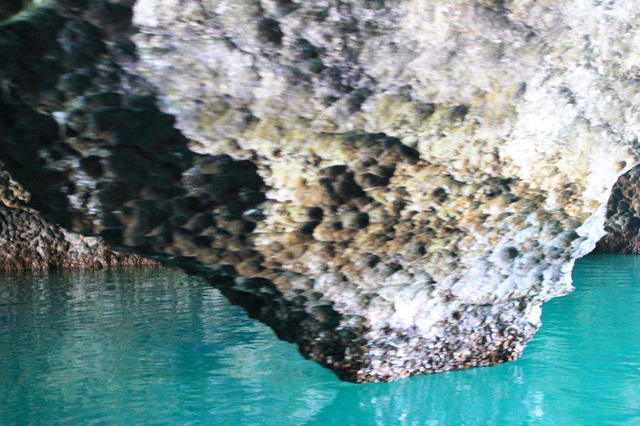 Подземная река на  острове Полован, Филиппины Остров Палаван, Филиппины