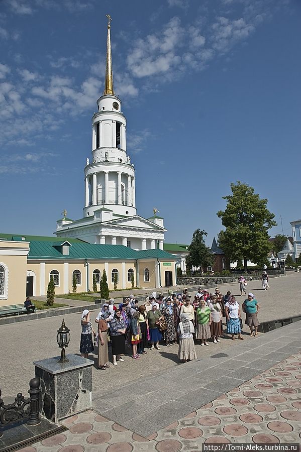 Подайте Христа ради или будете прокляты! Задонск, Россия