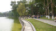 Парк у озера Возвращенного Меча