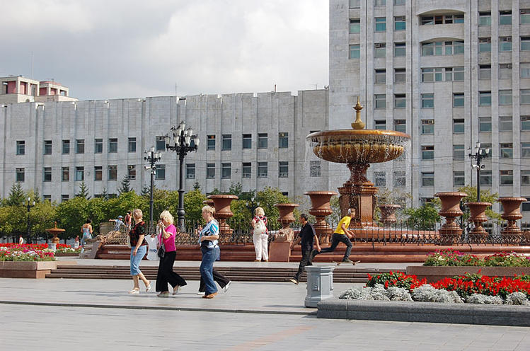 Площадь Ленина, здание пр