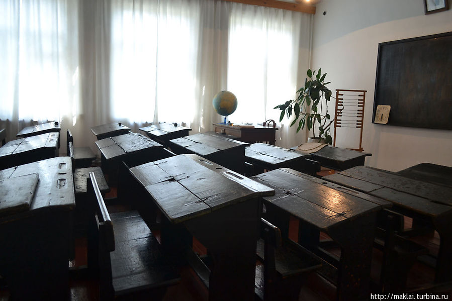 Класс, в котором учился В.Шукшин. Сростки, Россия Класс, в котором учился В.Шукшин. Сростки, Россия