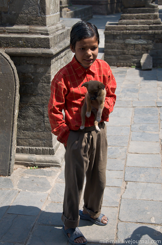 Пообщались немного с местной детворой. Катманду, Непал