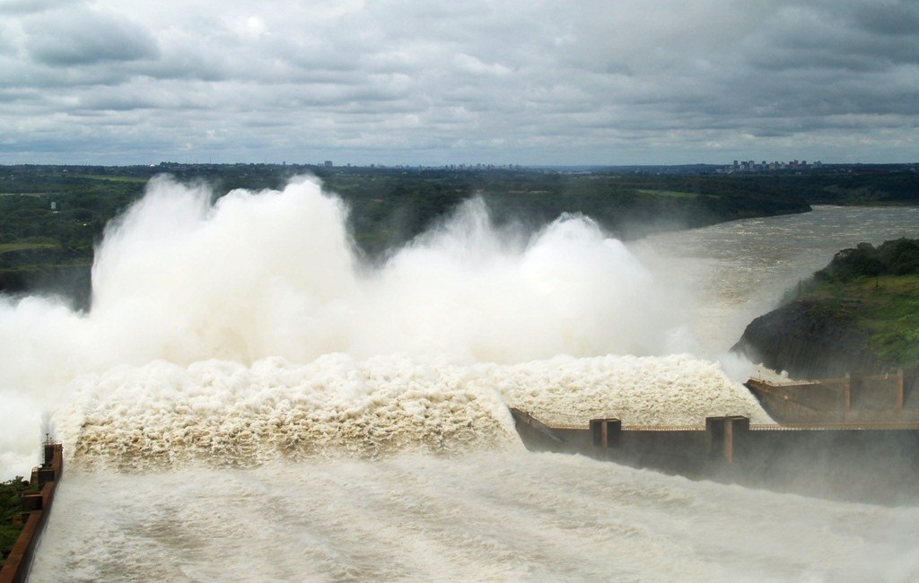 ГЭС Итайпу Фос-ду-Игуасу, Бразилия