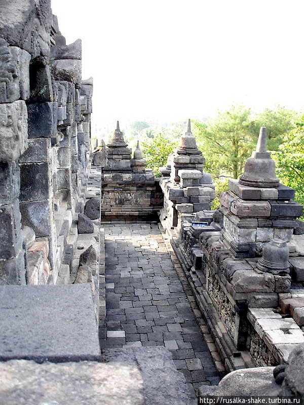 Десять уровней буддийской Вселенной Боробудур, Индонезия