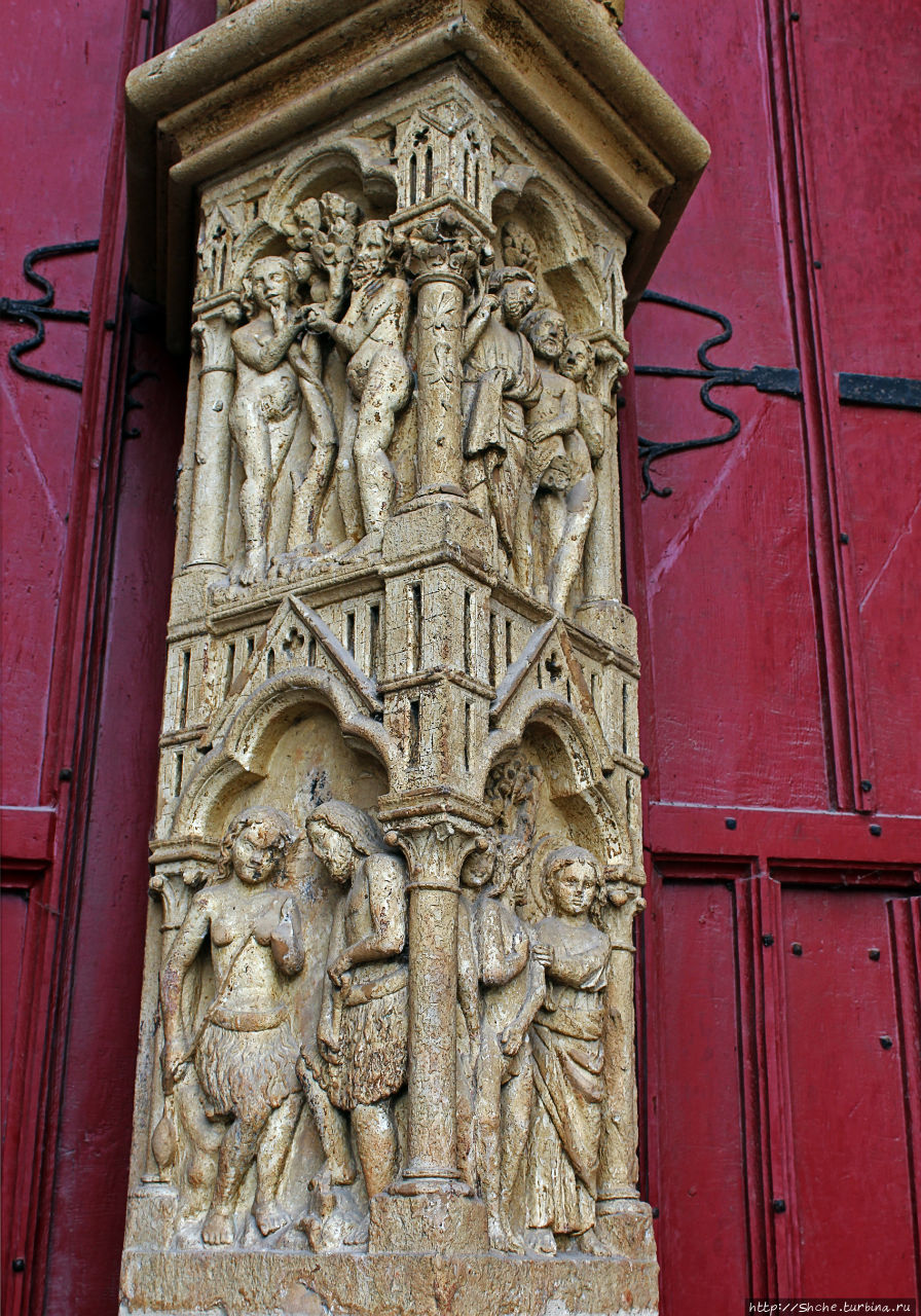 Собор Нотр-Дам д'Амьен Амьен, Франция Собор Нотр-Дам д'Амьен Амьен, Франция