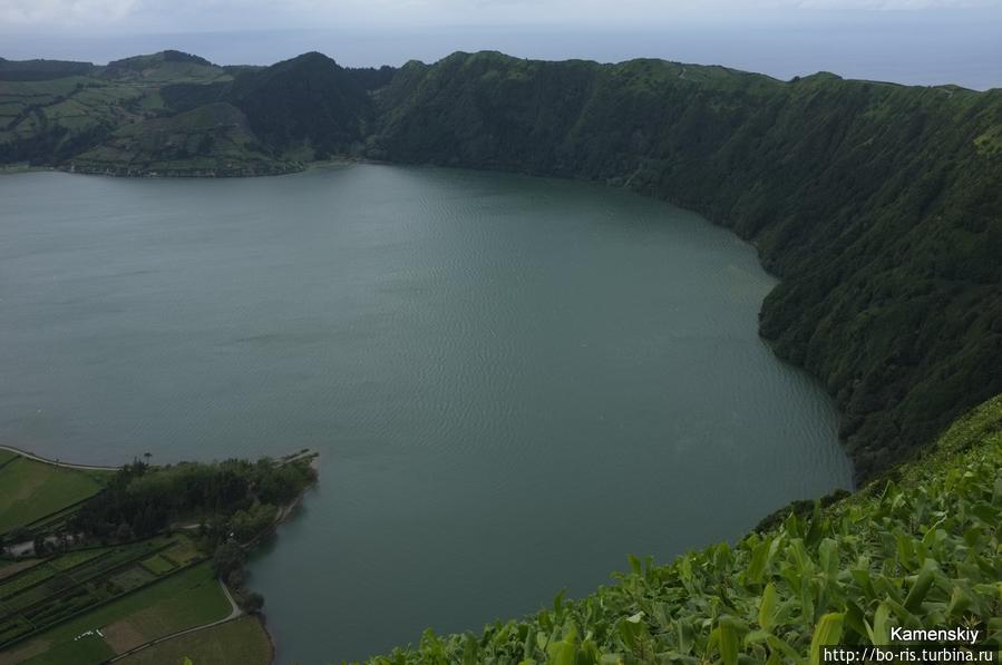 Caldeira das Sete Cidades Регион Азорские острова, Португалия Caldeira das Sete Cidades Регион Азорские острова, Португалия