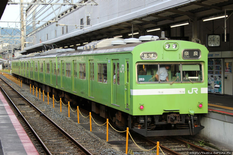 Поезд из Киото до Нары. Станция Киото централ. Нагоя, Япония
