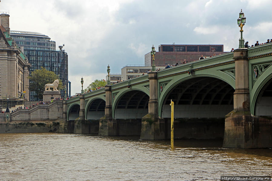 Мост Ватерлоо, знаменитый после известного кино... С верху он выглядит романтичнее Лондон, Великобритания