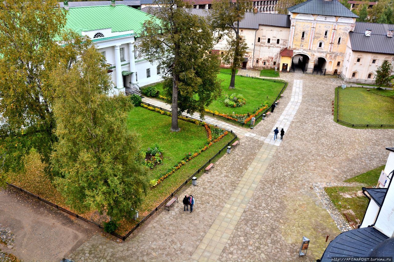 Колокольня Кирилло-Белозерского монастыря Кириллов, Россия