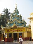 Пагода Махамуни в Мандалае