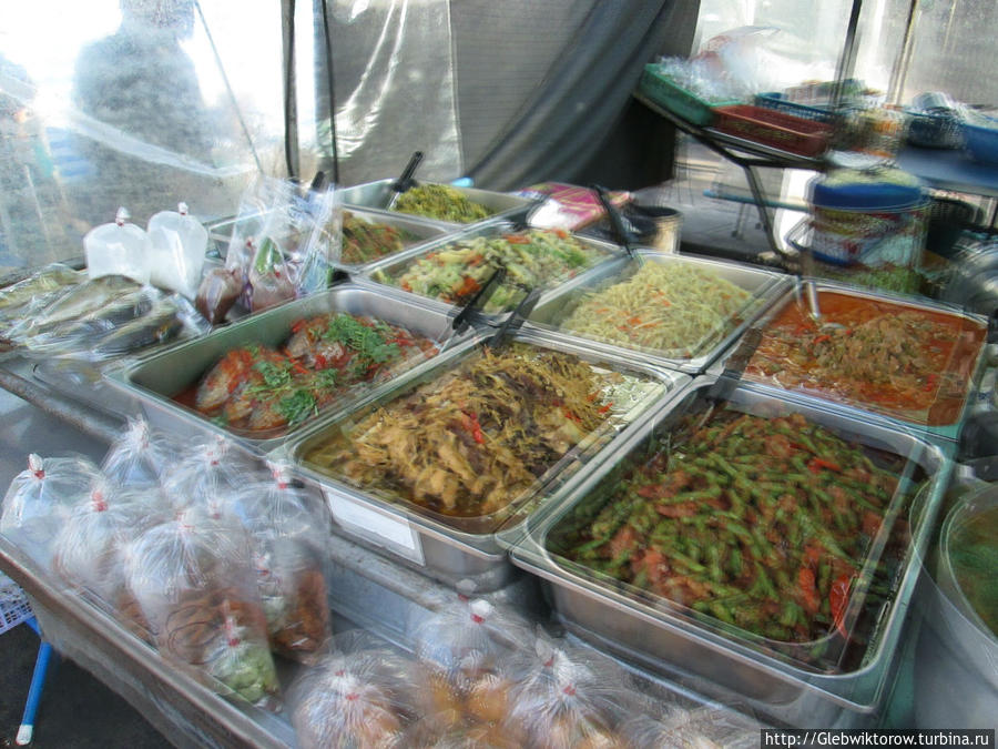Market Накхон-Пханом, Таиланд
