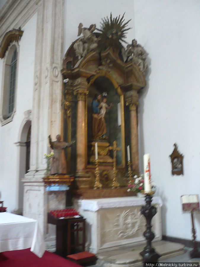 Прогулка городу студентов Коимбра, Португалия Прогулка городу студентов Коимбра, Португалия