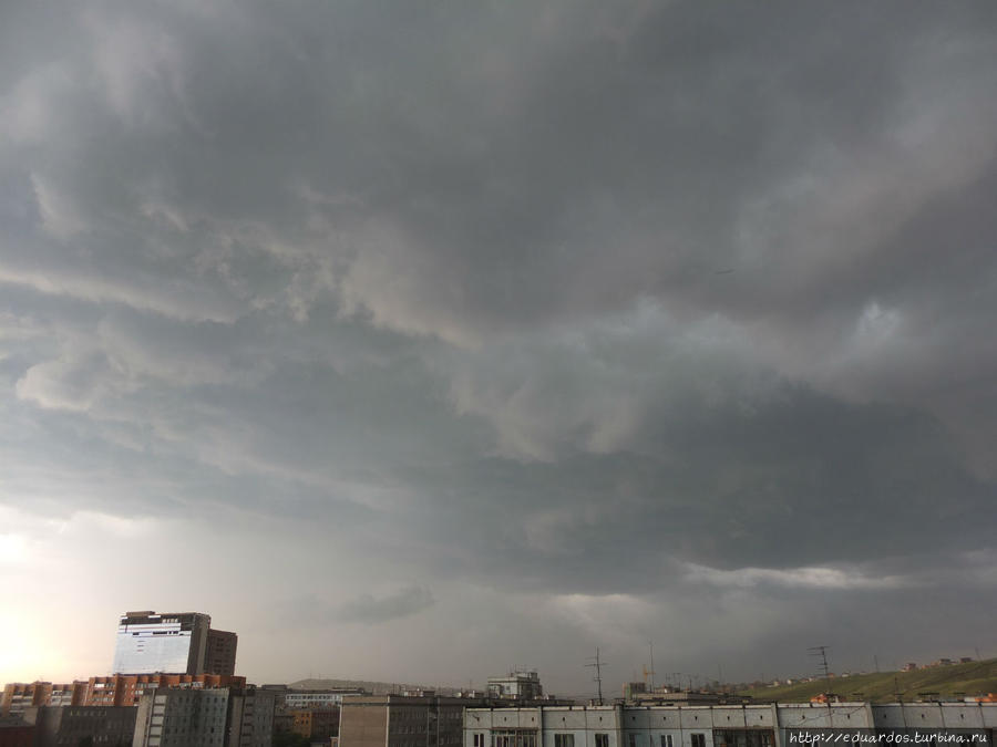 23 июля город накрыло циклоном Красноярск, Россия 23 июля город накрыло циклоном Красноярск, Россия