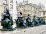 фото из интернета: 6 скульптур, символизирующих континенты