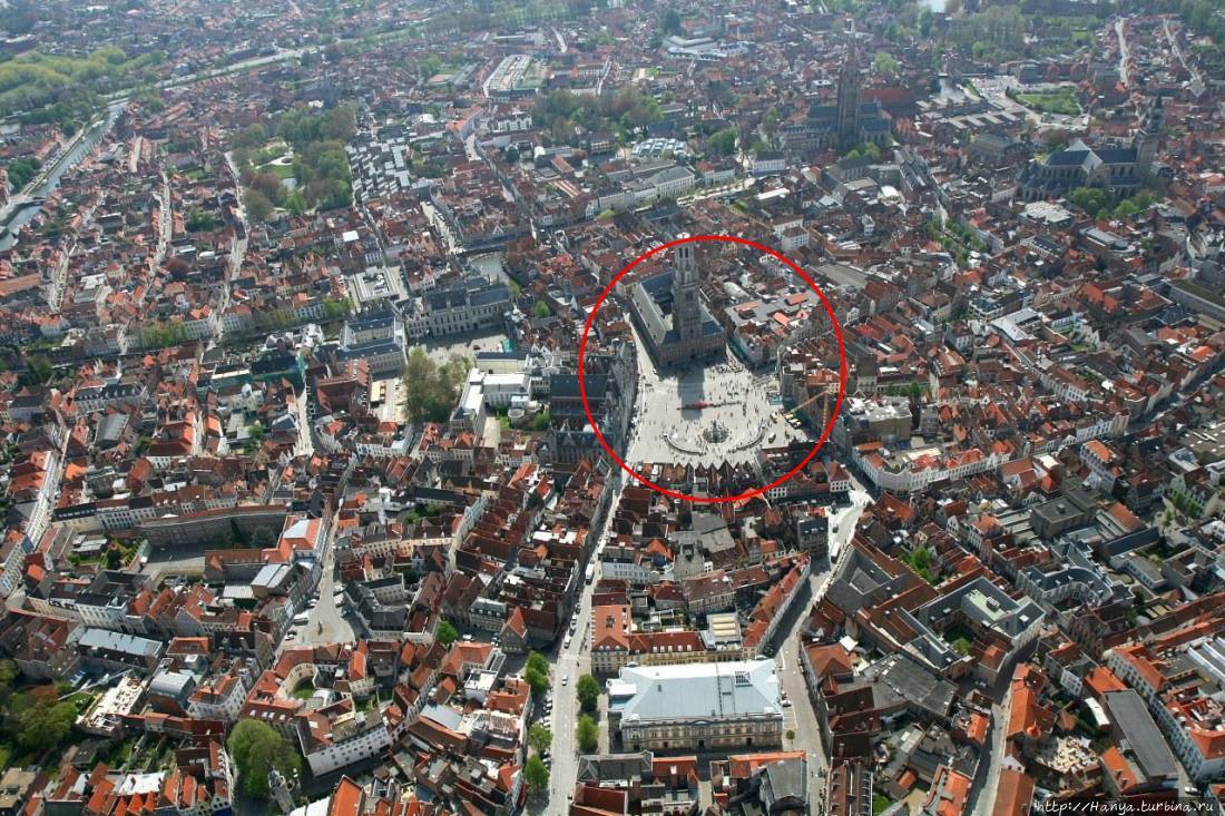 Рыночная площадь с башней Беффруа в Брюгге. Фото из интернета Брюгге, Бельгия
