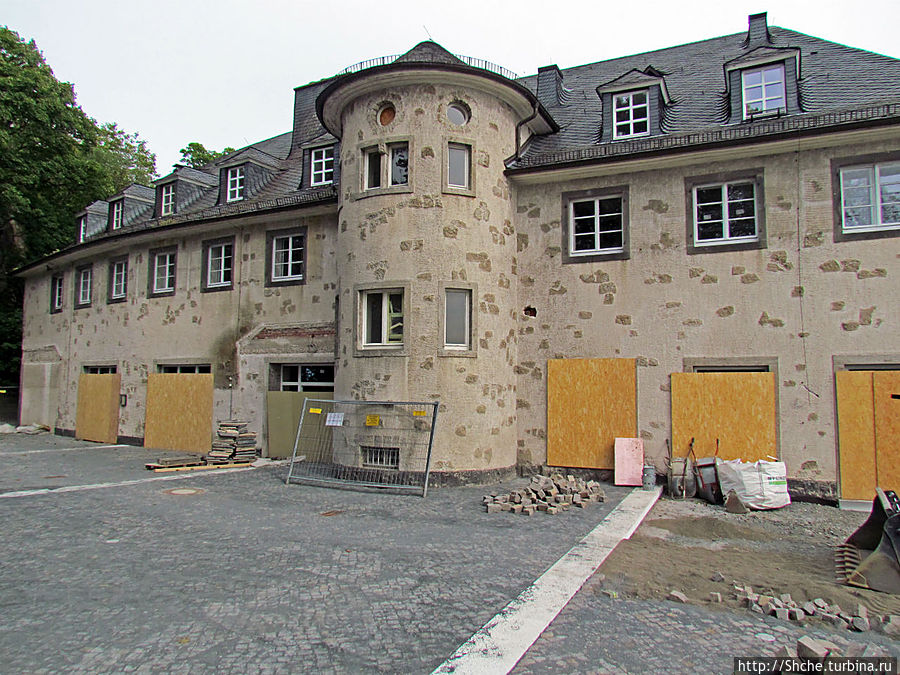 это помещение реконмтруируется возле фуникулера. это помещение реконмтруируется возле фуникулера.