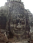 Байон — храмовый комплекс в центре Ангкор Тома, построен в честь Джаявармана VII. Храм имеет три уровня и его окружают три стены.