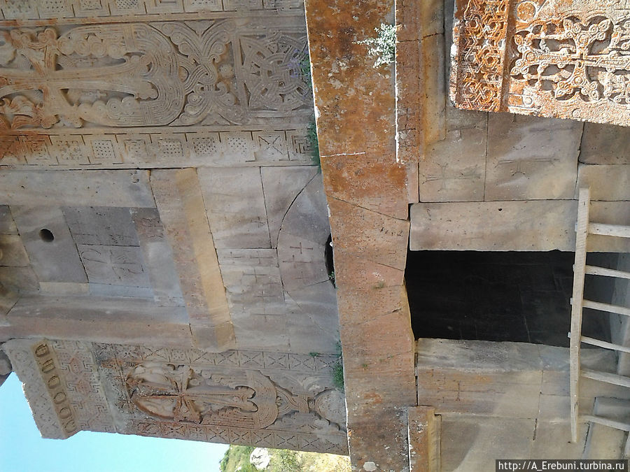 Смбатаберд и Цаках Кар крепость Смбатаберд, Армения Смбатаберд и Цаках Кар крепость Смбатаберд, Армения