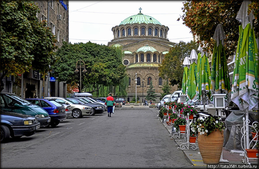 Церковь Святой Недели – это православный кафедральный собор, названный в честь святой великомученицы Недели. София, Болгария