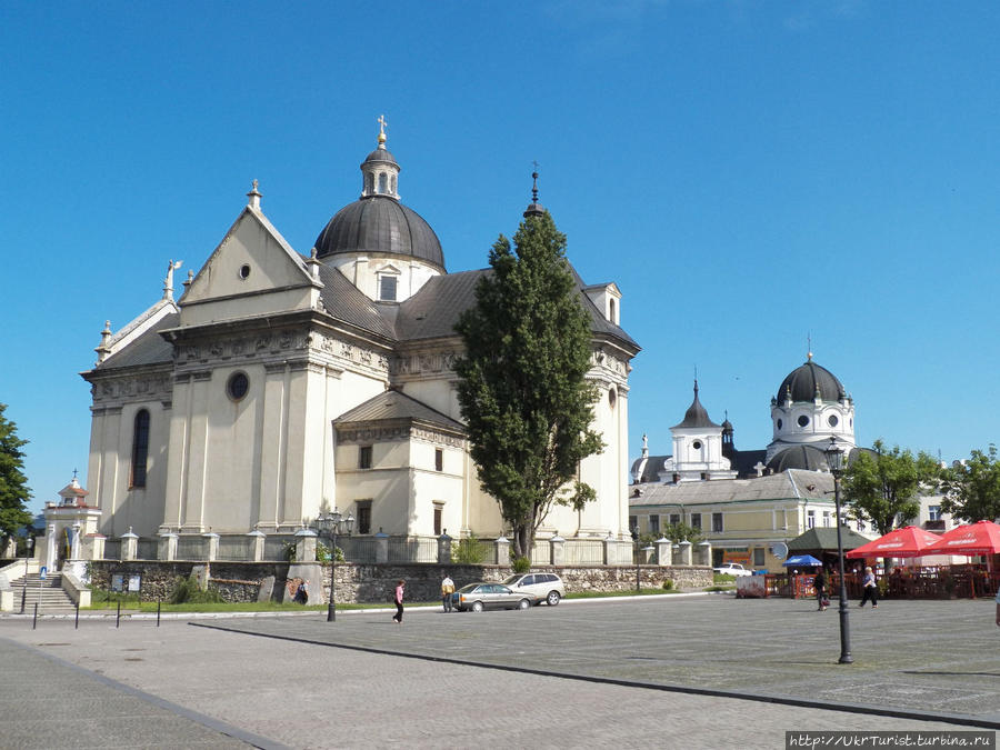 Костел Святого Лаврентия, Жолква Жолква, Украина