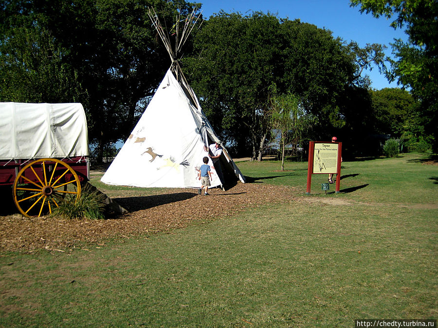 Ты конечно очень похож не индейца, но детей то зачем пугать Ты конечно очень похож не индейца, но детей то зачем пугать