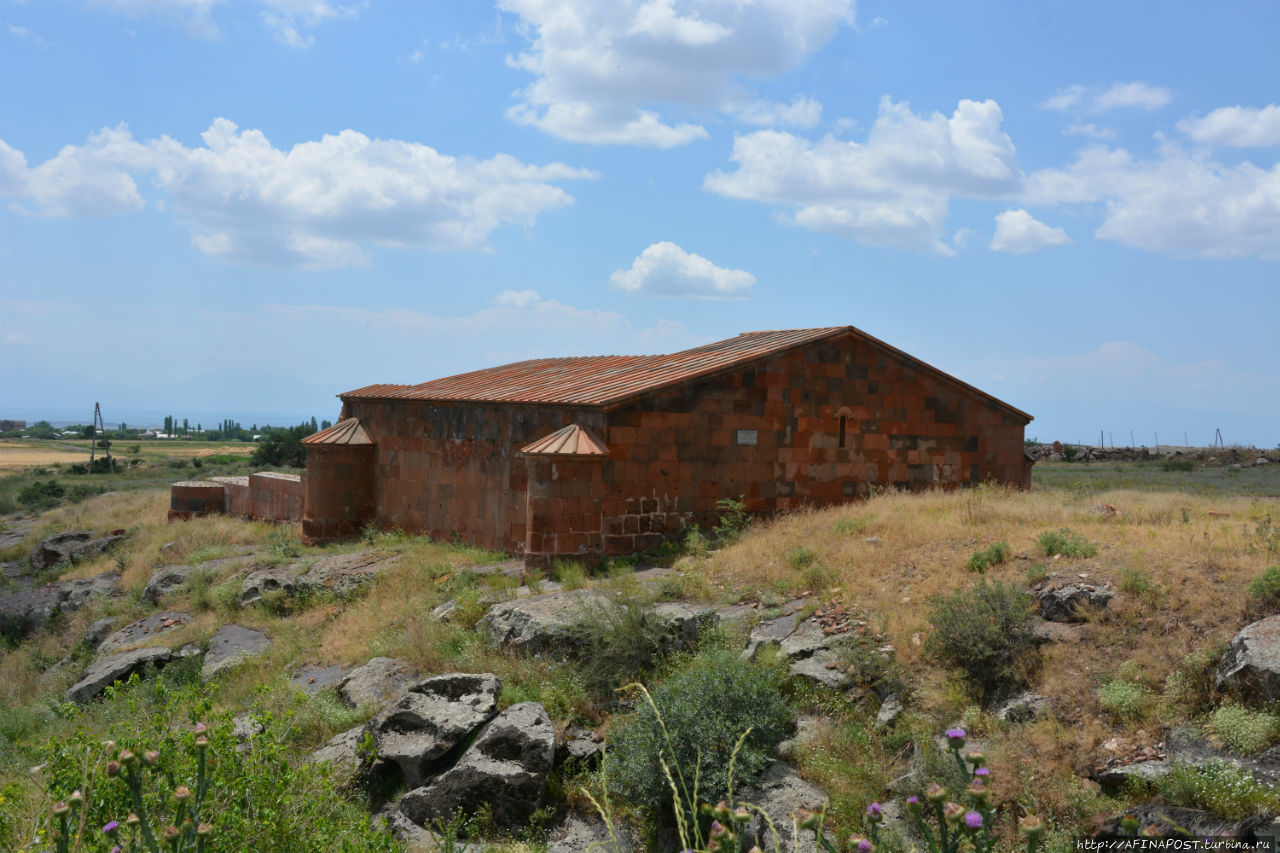 Караван-сарай у села Аруч Аруч, Армения