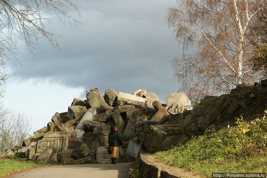 Обломки штутгартских зданий Обломки штутгартских зданий