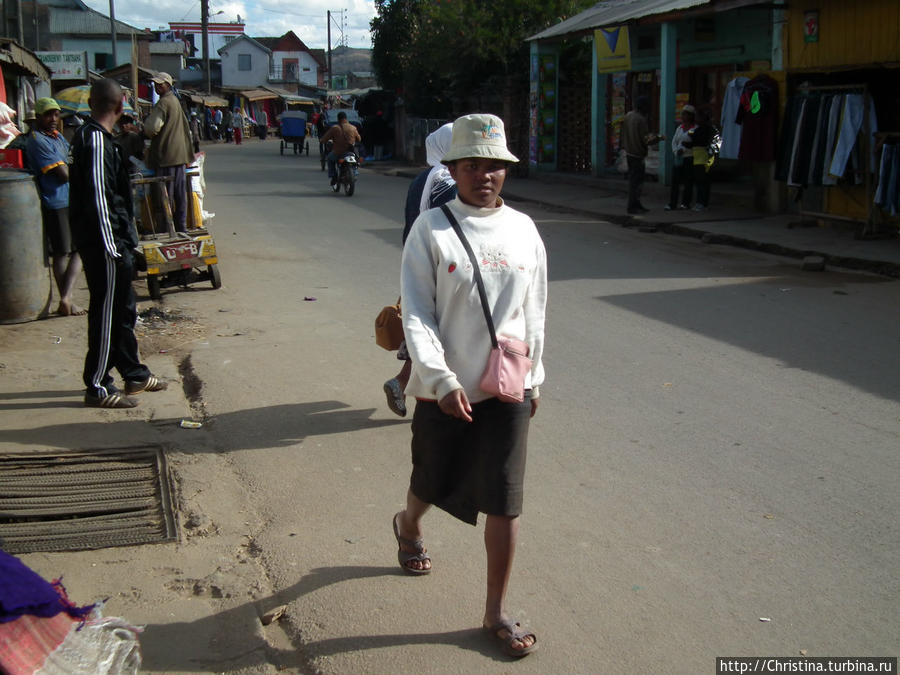 Колорит улиц Амбуситра Амбуситра, Мадагаскар