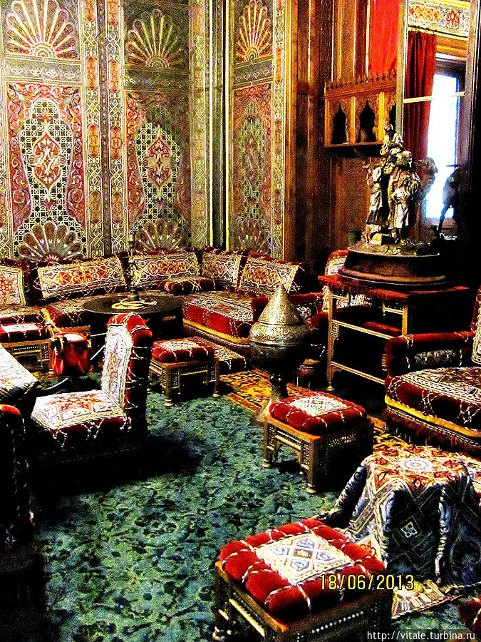 Восточный зал Восточный зал