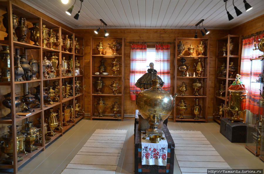 Музей самоваром и старинных безменов Кормило (озеро), Россия