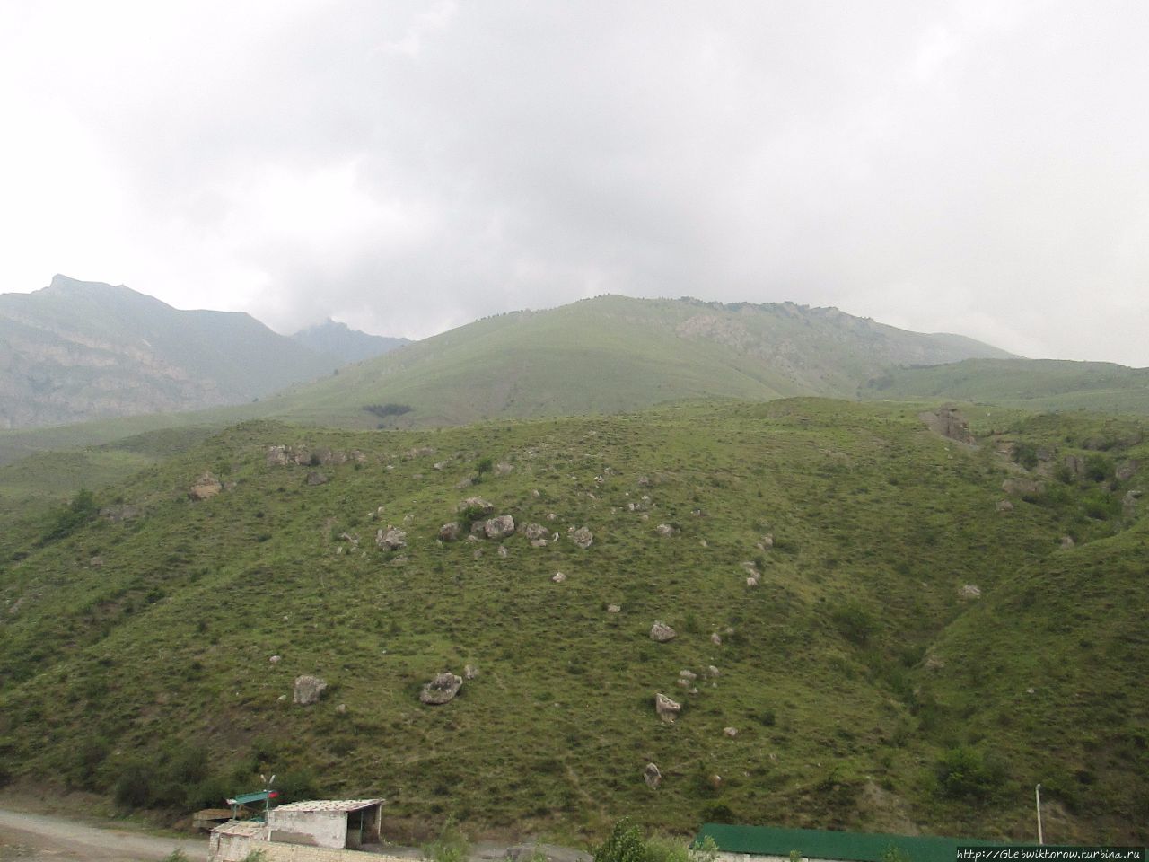 Пешком в Джейрах от Терека Джейрах, Россия Пешком в Джейрах от Терека Джейрах, Россия