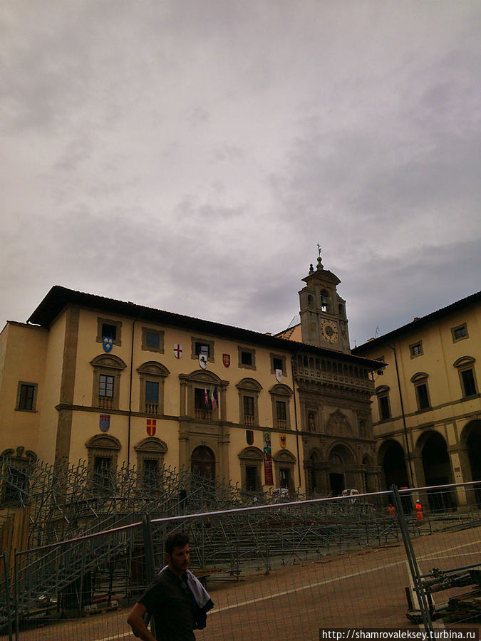 Ареццо. Пьяца Гранде Ареццо, Италия Ареццо. Пьяца Гранде Ареццо, Италия