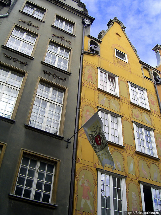 Дома на улице Długa. Рядом с Золотыми воротами Дома на улице Długa. Рядом с Золотыми воротами