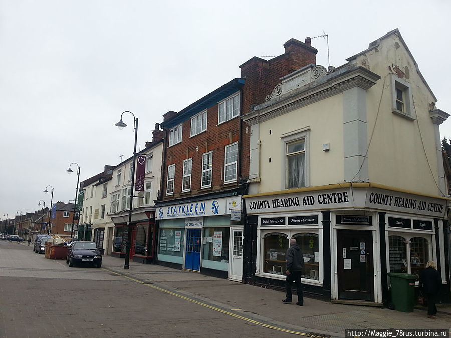 Прогулка по центру Кеттеринга Кеттеринг, Великобритания Прогулка по центру Кеттеринга Кеттеринг, Великобритания