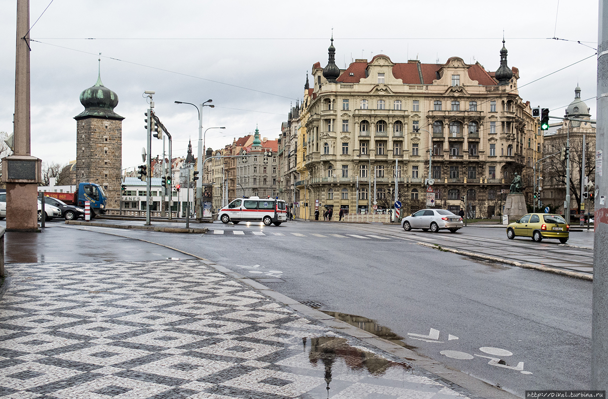 Прага : трамваем №17 по набережным Влтавы Прага, Чехия