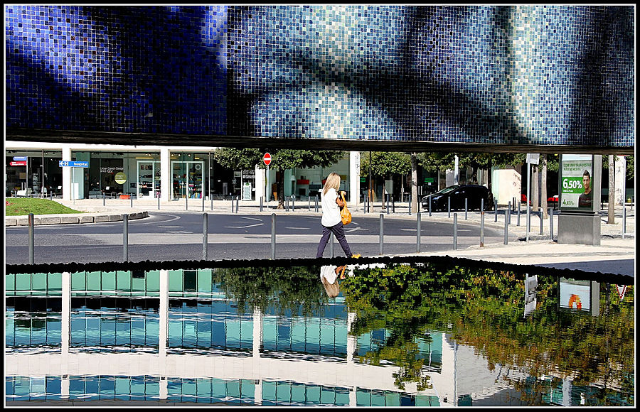 Прогулка по современной достопримечательности Лиссабона Лиссабон, Португалия Прогулка по современной достопримечательности Лиссабона Лиссабон, Португалия