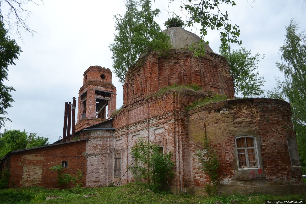 Церковь Космы и Дамиана Крапивна, Россия