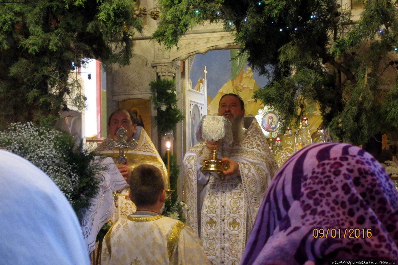 На рождественской службе в храме св. пророка Илии на Кармеле Хайфа, Израиль