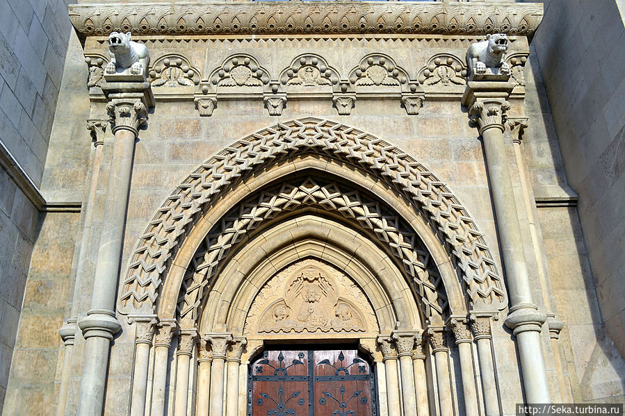 Церковь Матьяша: снаружи и внутри Будапешт, Венгрия