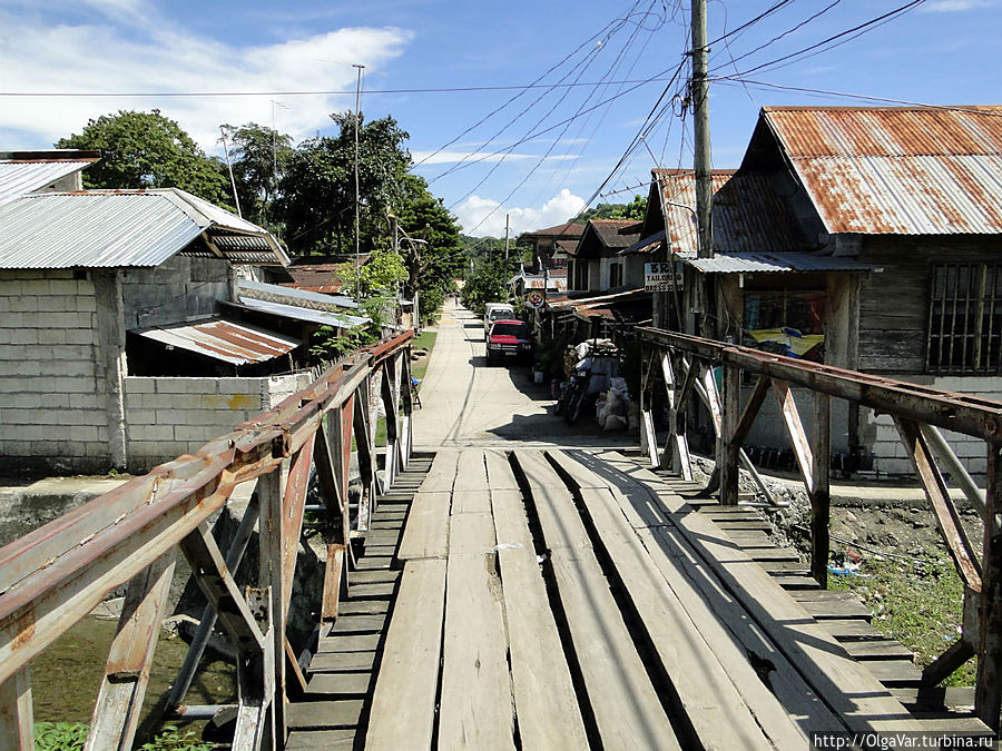 * Хагна, хоть и считается городом, больше напоминает деревню. Хагна, остров Бохол, Филиппины