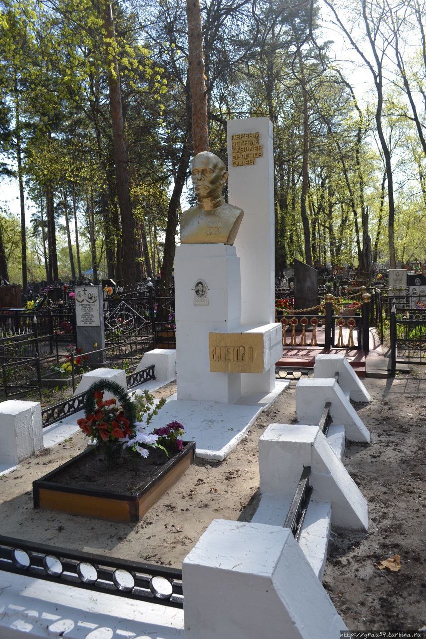 Надгробный памятник Н.А.Залётова Сердобск, Россия