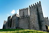 Здесь впервые было провозглашено независимое королевство Португалия. Случилось это в 1139 году.