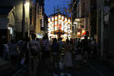 Праздник Гион Мацури один из самых наиболее длительных и значительных в Японии. В 869 году император Японии Сейва распорядился чтобы монахи святилища Ясака организовали парад,парад задумывался как религиозный обряд очищения Киото от злых духов. Праздник проходит с 1 по 24 июля,ключевыми днями празднеств являются 14 и 16 июля.